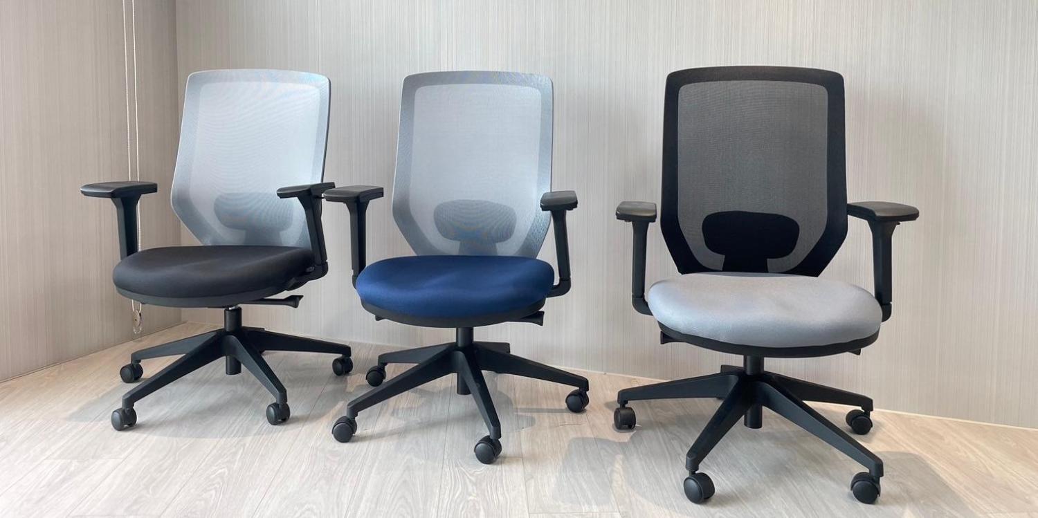 <img src="Office-chair.png" alt="簡潔大方的設計,提供多款顏色選擇,輕鬆融入多種風格空間">