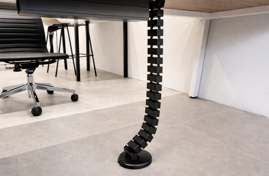 多個通道能夠同時容納多條電線和數據線